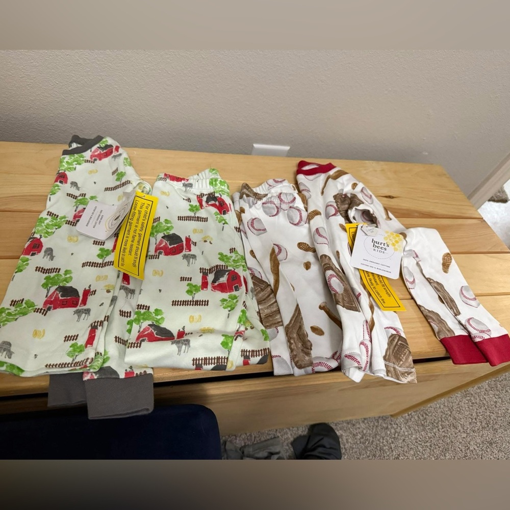 NWT BURTS BEES 5T PAJAMAS